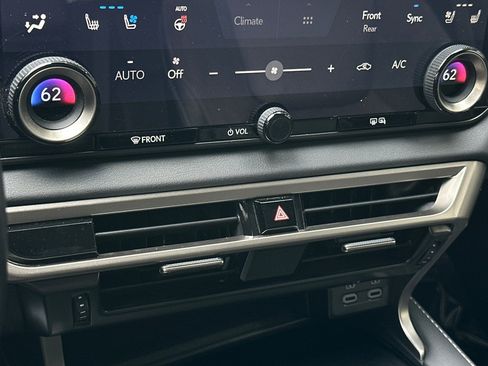 Used 2023 Lexus RX 350 w/ Accessory Package (Z1) AWD/4WD image 28