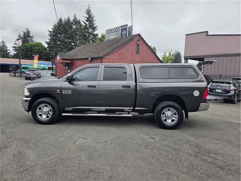 Used 2017 RAM 2500 Tradesman w/ Chrome Appearance Group RWD image 9