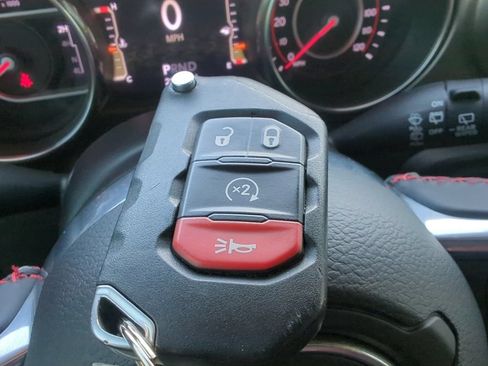 Used 2019 Jeep Wrangler Unlimited Rubicon AWD/4WD image 31