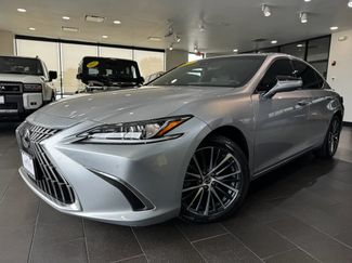 Used 2023 Lexus ES 250 w/ Premium Package AWD/4WD video 1