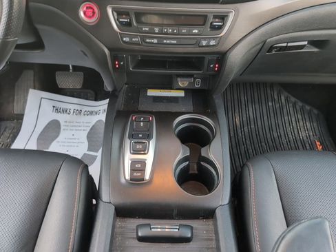 Used 2023 Honda Passport TrailSport image 20