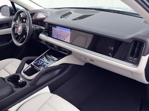 New 2026 Porsche Cayenne AWD/4WD image 25