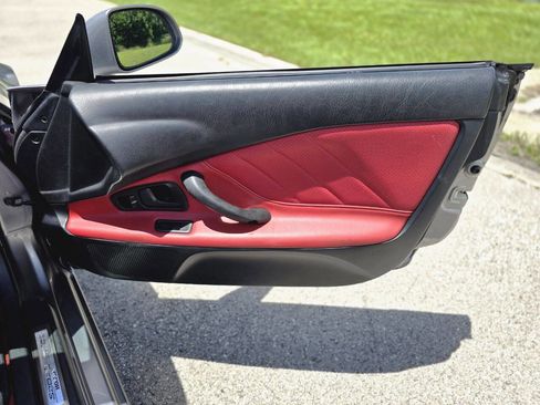 Used 2000 Honda S2000 image 19
