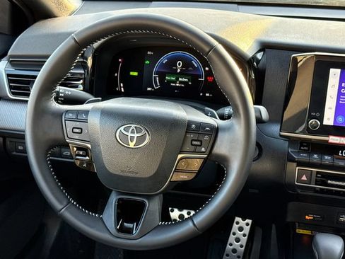 Used 2026 Toyota Camry SE w/ Convenience Package FWD image 12