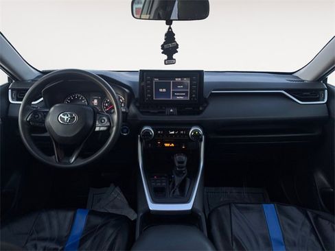 Used 2019 Toyota RAV4 XLE image 10