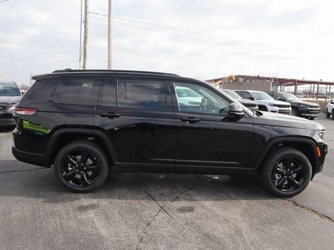 New 2025 Jeep Grand Cherokee L Limited image 3