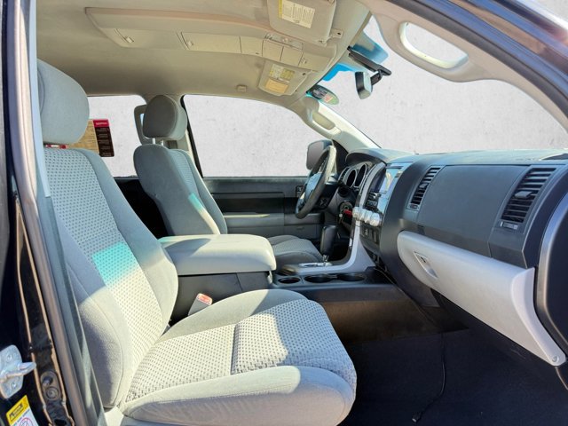 Used 2012 Toyota Tundra 4x4 CrewMax w/ SR5 Pkg image 19