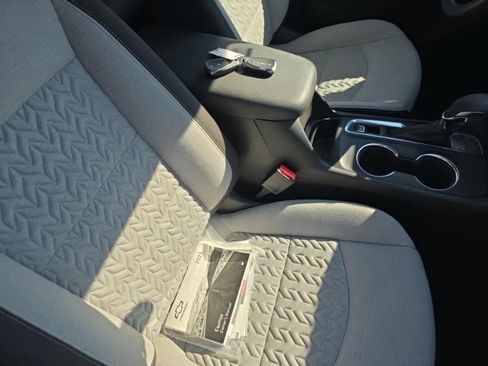 Used 2023 Chevrolet Equinox LS w/ LS Convenience Package FWD image 10