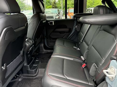 Used 2026 Jeep Wrangler Unlimited Rubicon AWD/4WD image 14