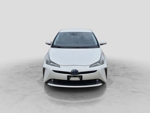 Used 2019 Toyota Prius XLE AWD/4WD image 3