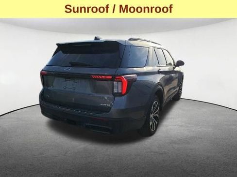 Used 2025 Ford Explorer ST-Line AWD/4WD image 5