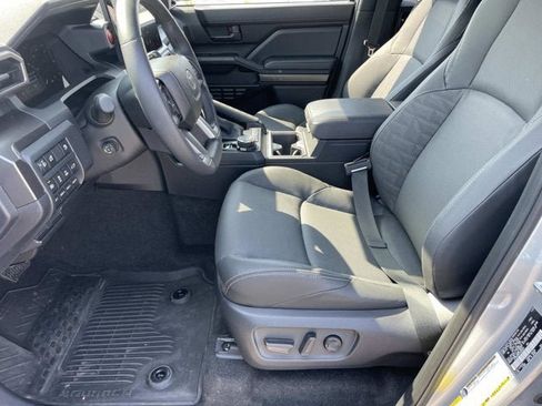 Used 2026 Toyota 4Runner TRD Off-Road Premium AWD/4WD image 16