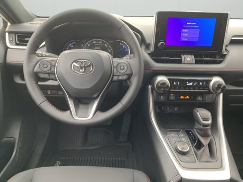 New 2025 Toyota RAV4 SE image 16