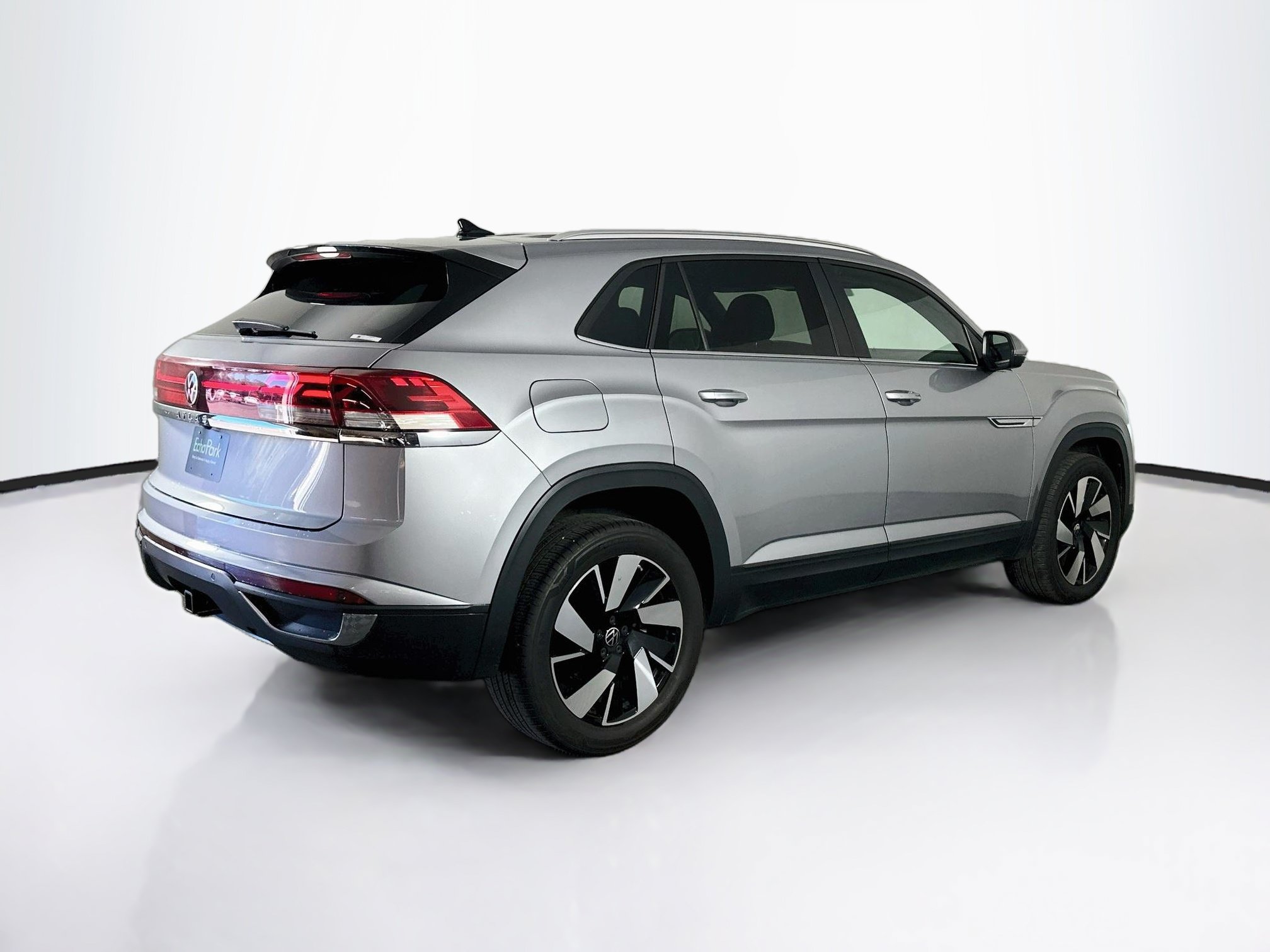 Used 2026 Volkswagen Atlas Cross Sport SE FWD image 9