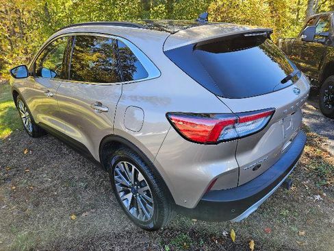 Certified 2020 Ford Escape Titanium image 7