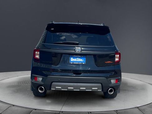 Certified 2023 Honda Passport TrailSport image 4