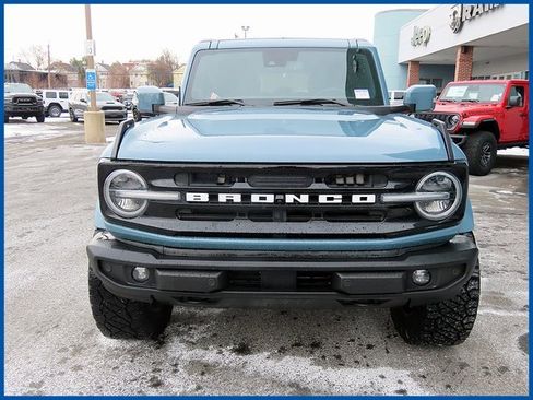 Used 2022 Ford Bronco Outer Banks image 3