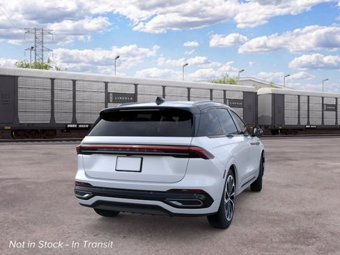 New 2026 Lincoln Nautilus Reserve AWD/4WD image 8