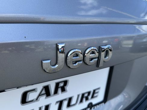 Used 2017 Jeep Patriot Latitude AWD/4WD image 65