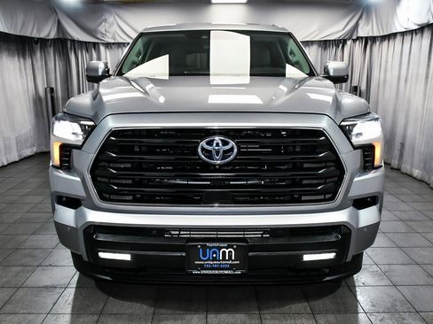 Used 2024 Toyota Sequoia Platinum image 2