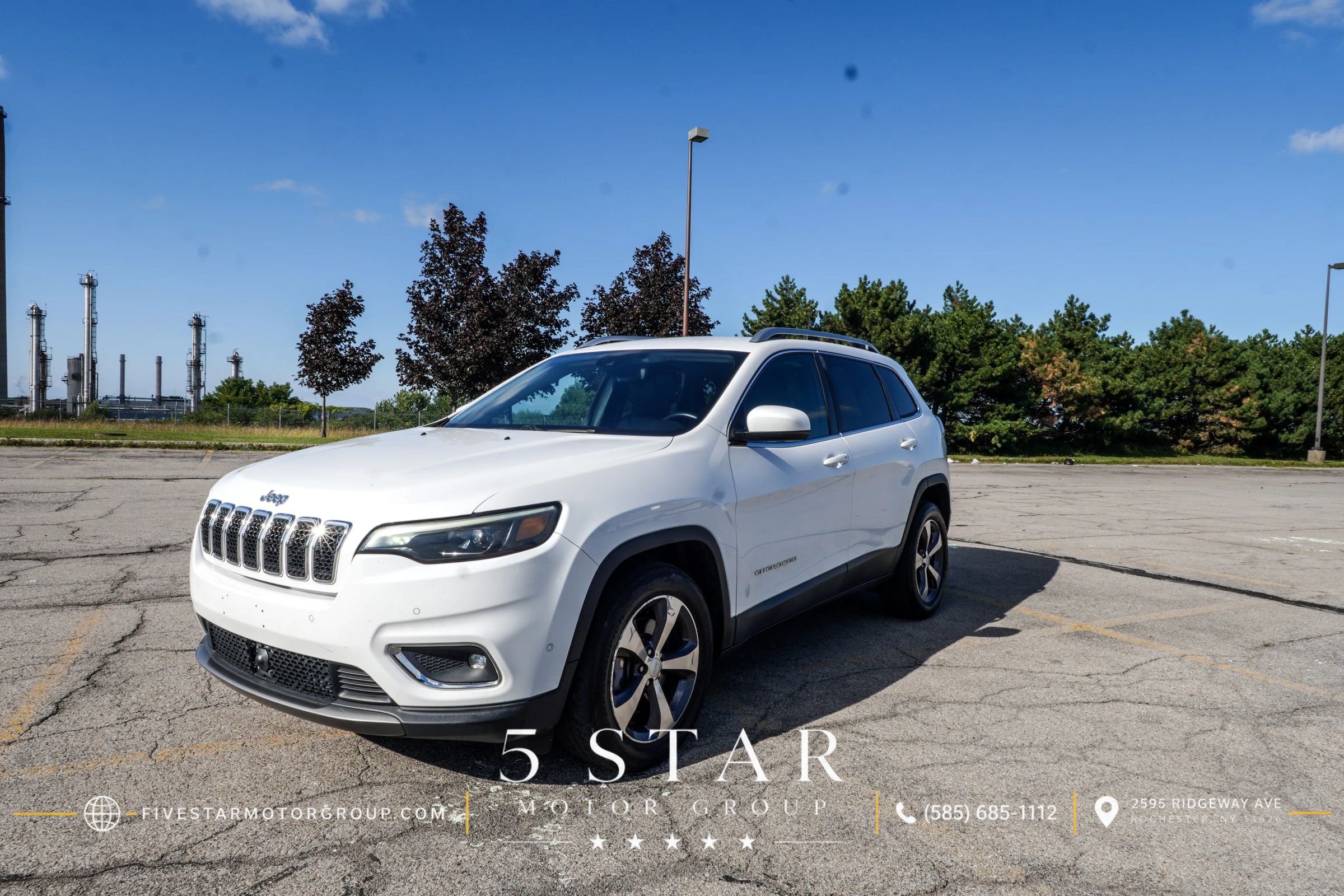 Used 2019 Jeep Cherokee Limited w/ Luxury Group AWD/4WD image 1