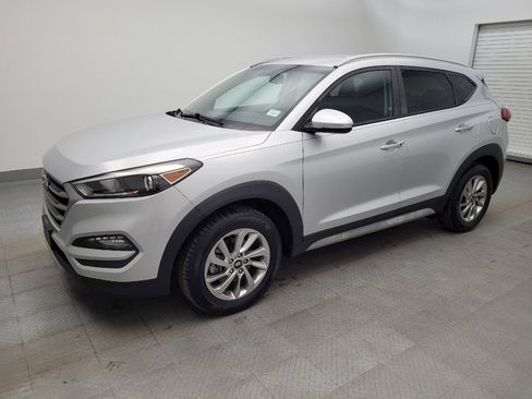 Used 2017 Hyundai Tucson SE Plus image 2