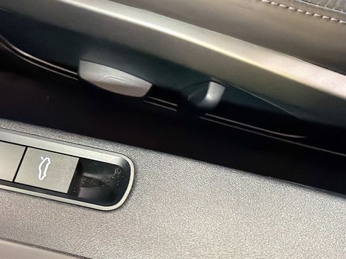 Certified 2024 Porsche 911 Carrera image 23