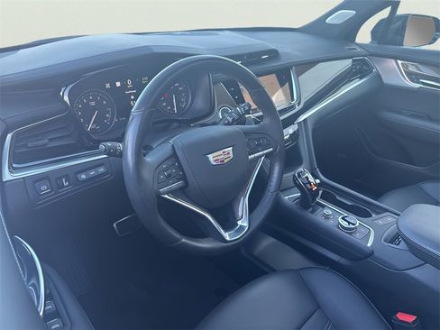 Certified 2024 Cadillac XT6 Sport w/ Platinum Package image 24