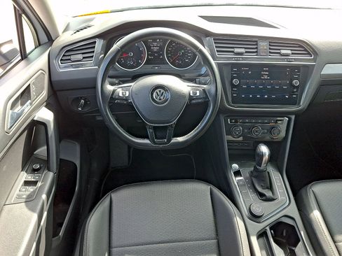 Used 2019 Volkswagen Tiguan SE w/ Panoramic Sunroof Package AWD/4WD image 21