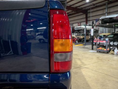 Used 1999 GMC Sierra 2500 SLE 3dr Extended Cab LB HD w/ Marketing Option Pkg image 38