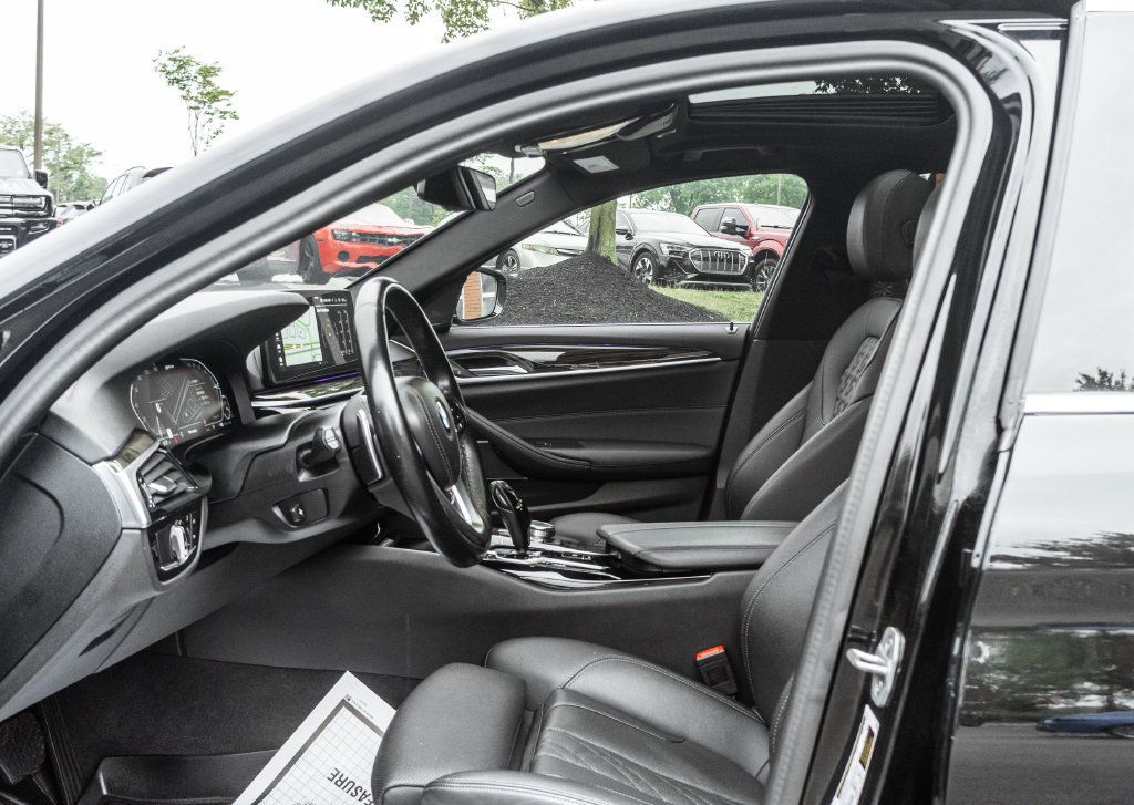 Used 2023 BMW 530e RWD image 24