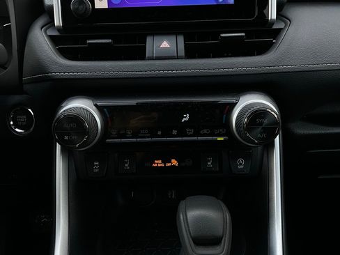 Used 2025 Toyota RAV4 XLE image 27