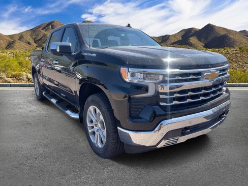 Used 2025 Chevrolet Silverado 1500 LTZ AWD/4WD image 3