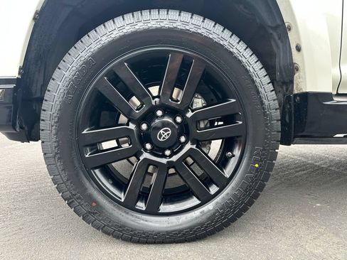 Used 2019 Toyota 4Runner Limited AWD/4WD image 11