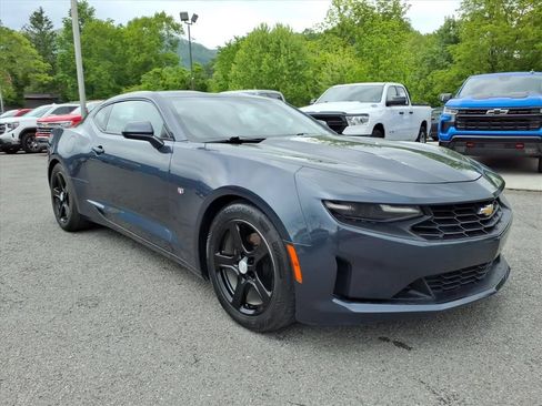 Used 2021 Chevrolet Camaro LT RWD image 8