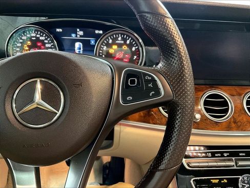 Used 2018 Mercedes-Benz E 400 4MATIC Wagon image 24