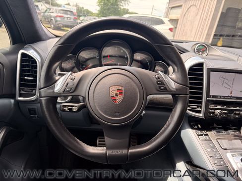 Used 2012 Porsche Cayenne Turbo AWD/4WD image 31