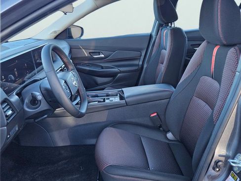 New 2026 Nissan Sentra SR w/ Floor Mat Package FWD image 10