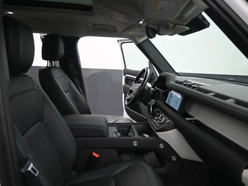 Used 2021 Land Rover Defender 110 S image 10