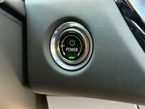 Used 2025 Cadillac Lyriq Sport image 26