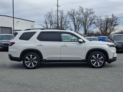 Used 2024 Honda Pilot Elite image 7