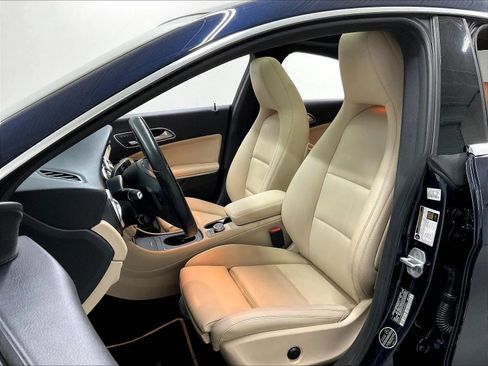 Used 2017 Mercedes-Benz CLA 250 image 14