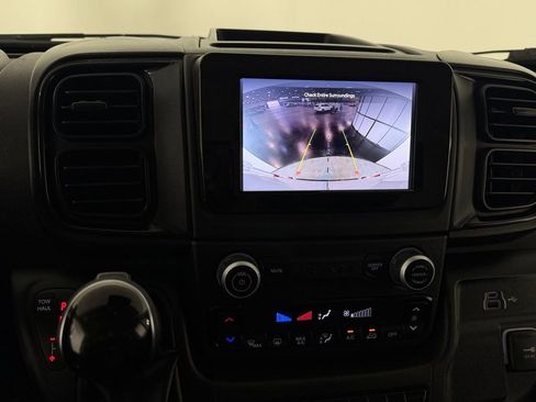 Used 2025 RAM ProMaster 2500 w/ Convenience Group FWD image 16