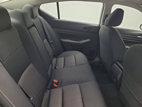 Used 2024 Nissan Altima 2.5 SV image 19