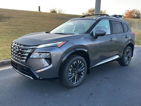 New 2026 Nissan Rogue Platinum image 2