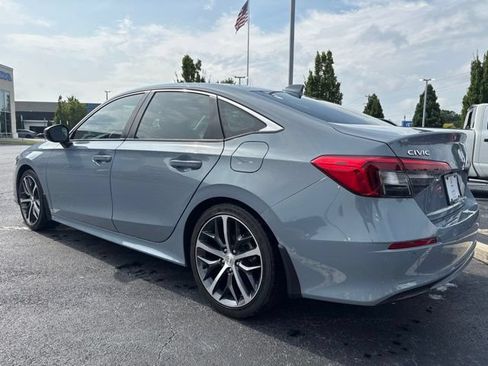 Used 2024 Honda Civic Touring image 9