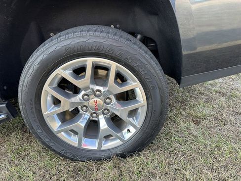 Used 2019 GMC Yukon SLT w/ Premium Edition image 24