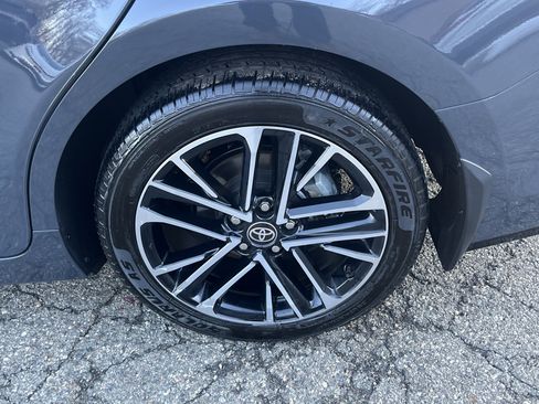 Used 2025 Toyota Camry XLE image 11