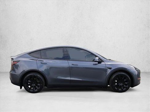 Used 2023 Tesla Model Y Long Range AWD/4WD image 4