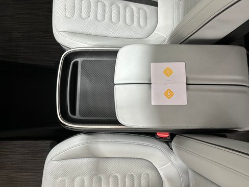 Used 2023 Rivian R1S Adventure AWD/4WD image 31